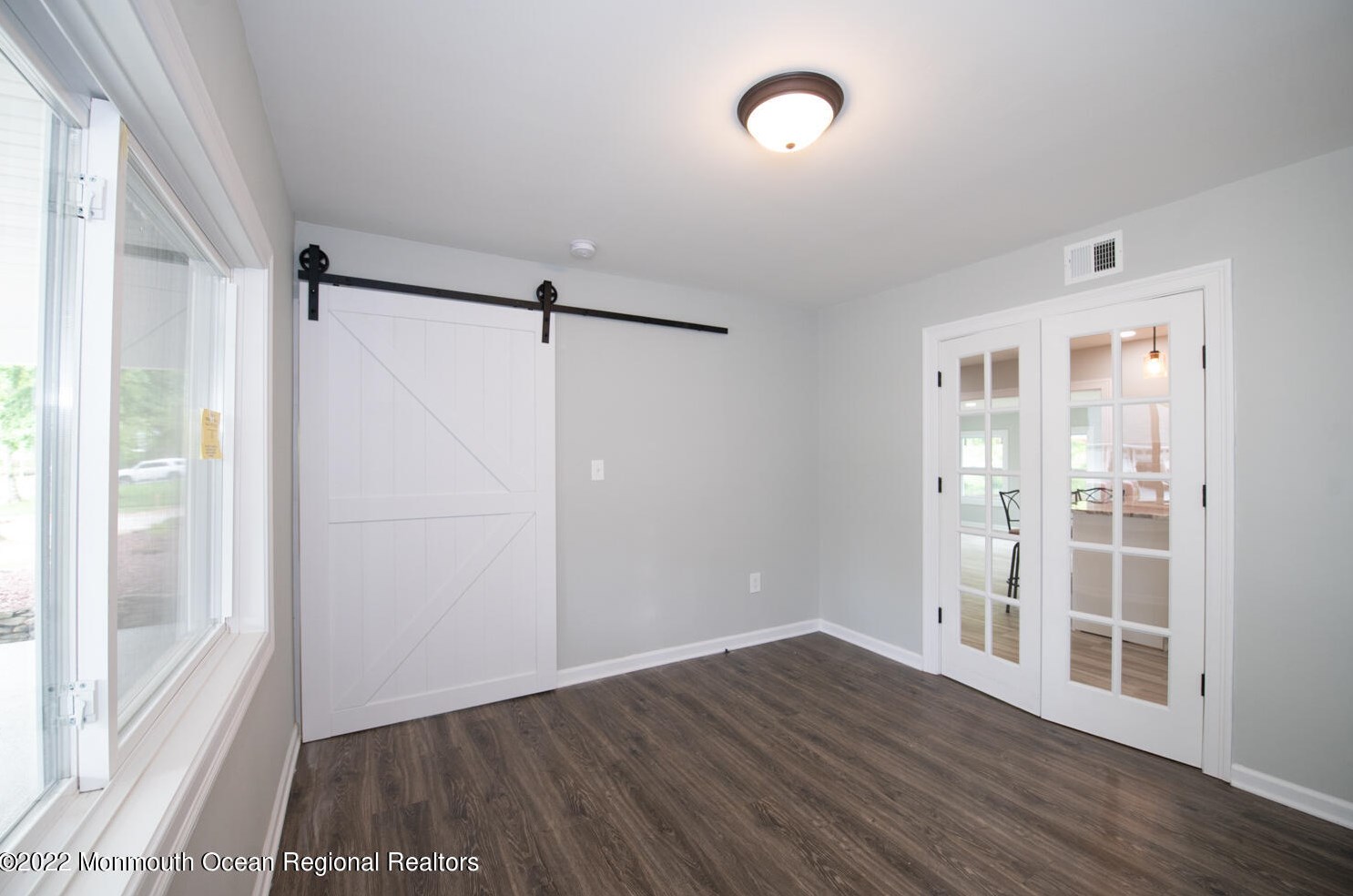 46 Avondale Ln, Matawan NJ  07747-1235 exterior
