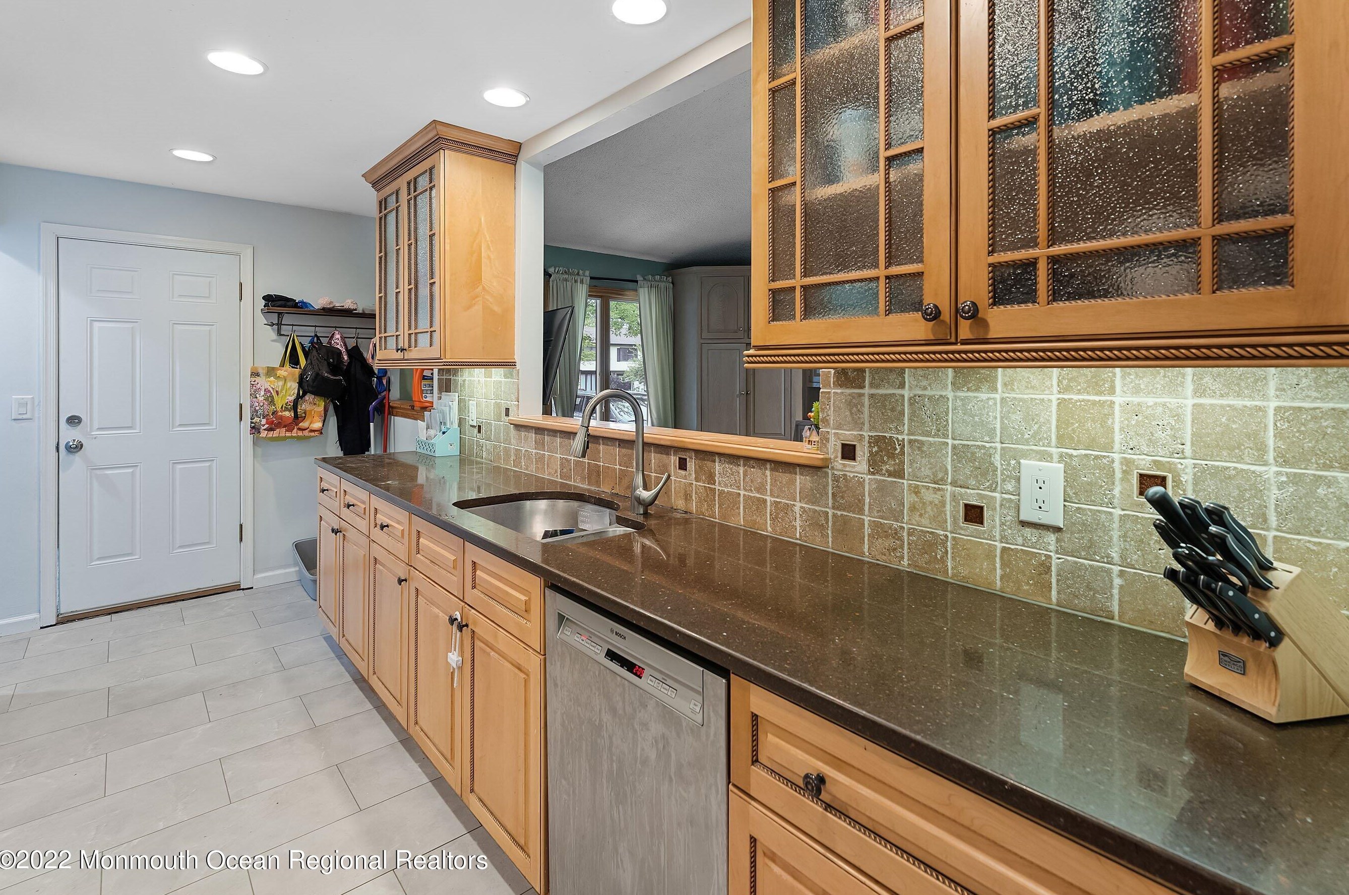 722 Mccormick Dr, Toms River NJ  08753-4338 exterior