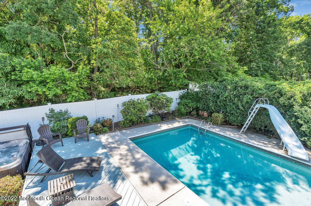 3 London Ct, Toms River NJ 08753-2215 exterior