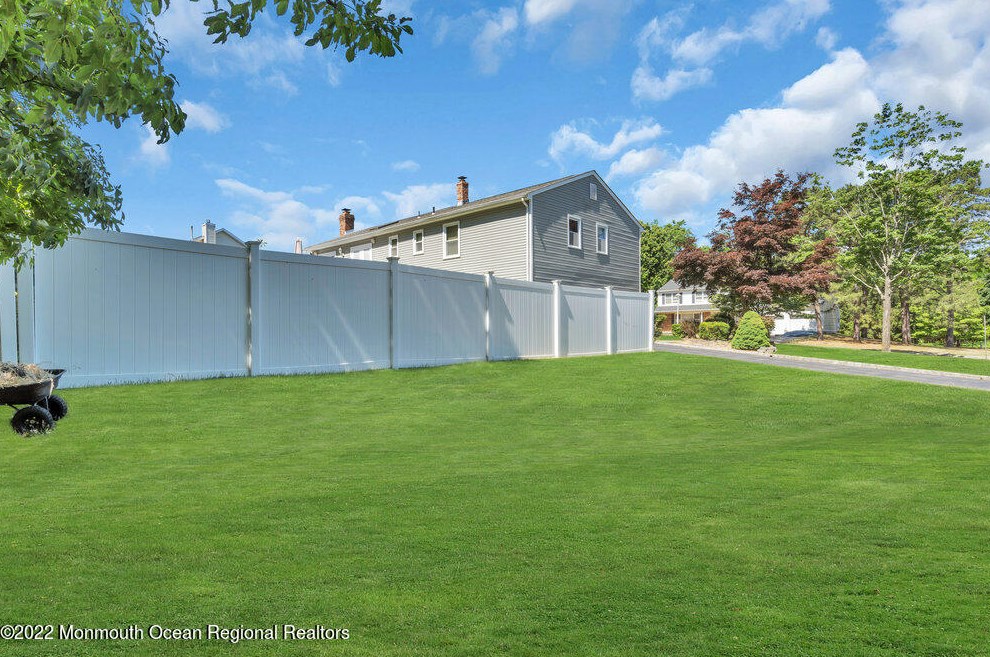 3 London Ct, Toms River NJ 08753-2215 exterior