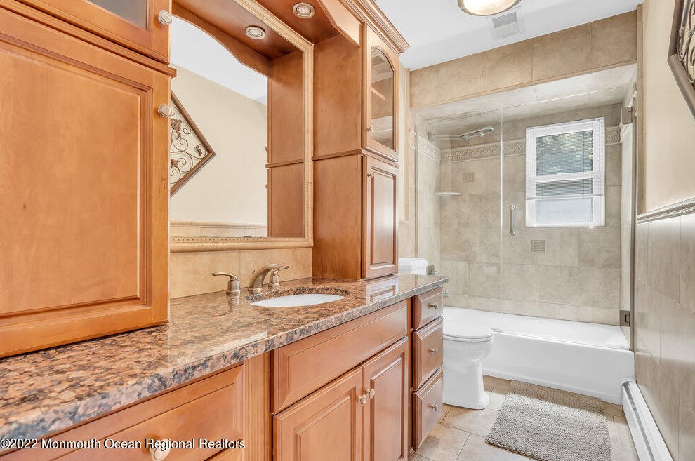 3 London Ct, Toms River NJ 08753-2215 exterior