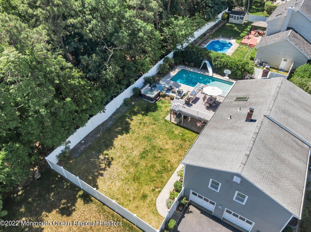 3 London Ct, Toms River NJ 08753-2215 exterior