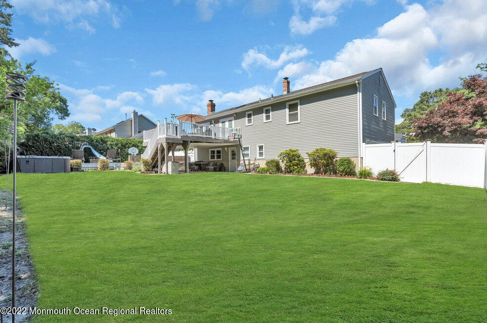 3 London Ct, Toms River NJ 08753-2215 exterior