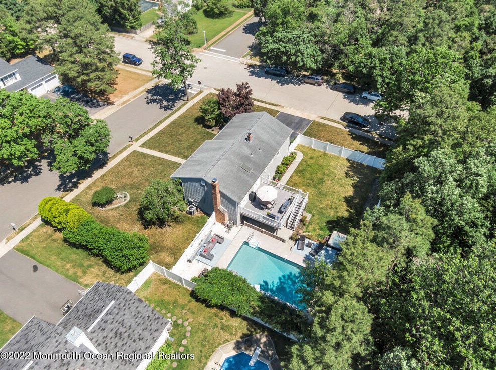 3 London Ct, Toms River NJ 08753-2215 exterior