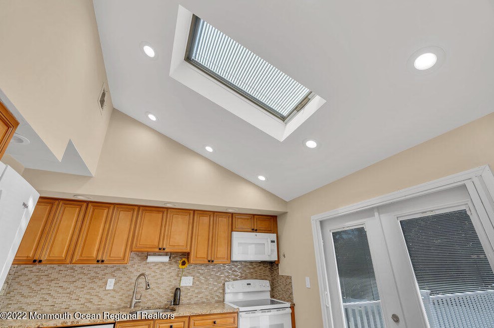 3 London Ct, Toms River NJ 08753-2215 exterior