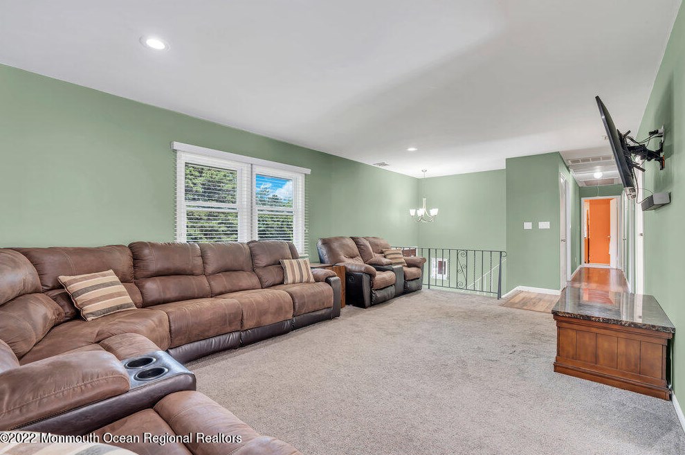 3 London Ct, Toms River NJ 08753-2215 exterior