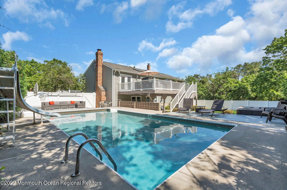 3 London Ct, Toms River NJ 08753-2215 exterior