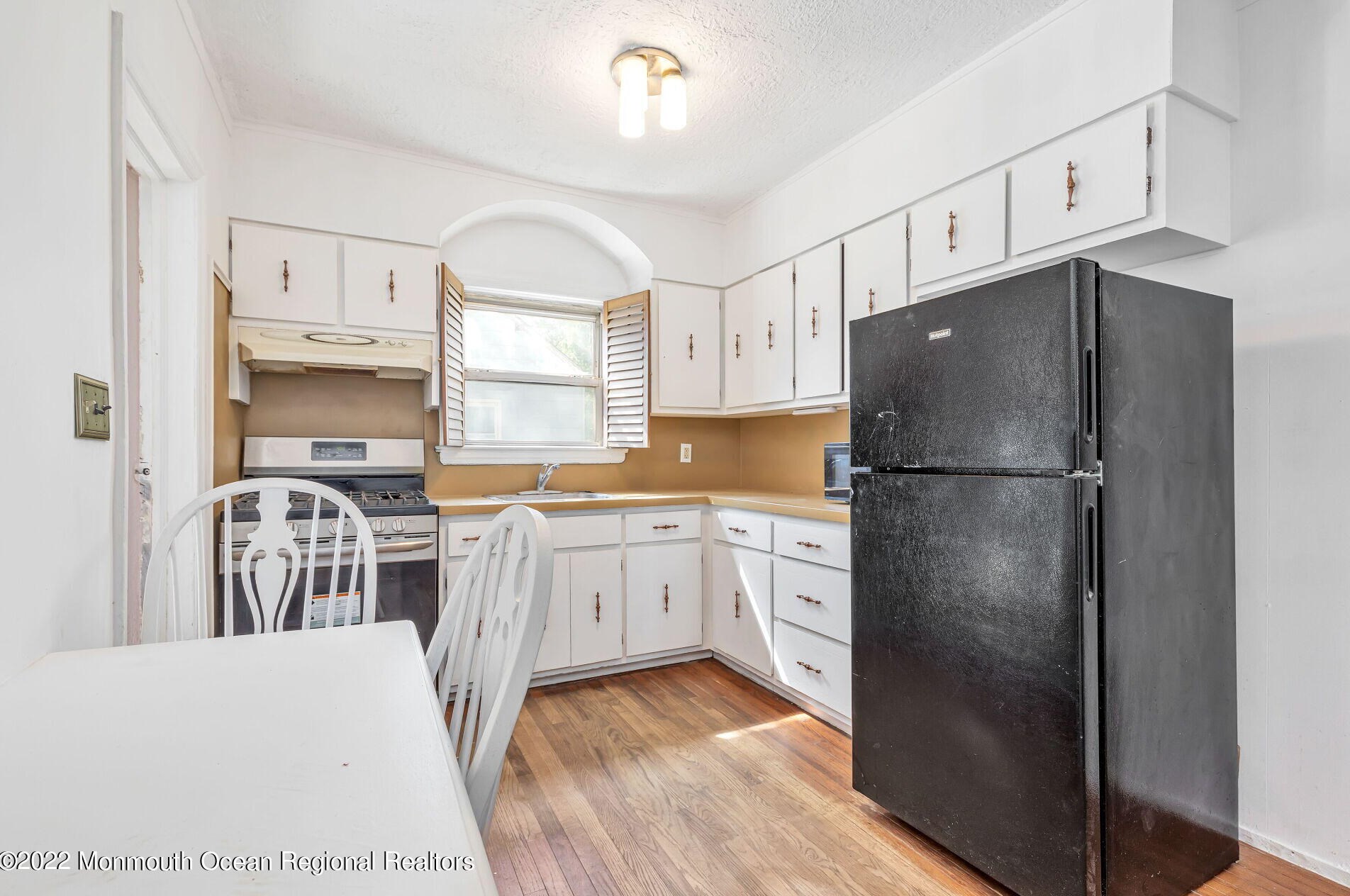 16 Newman St, Ideal Beach NJ  07734-3043 exterior