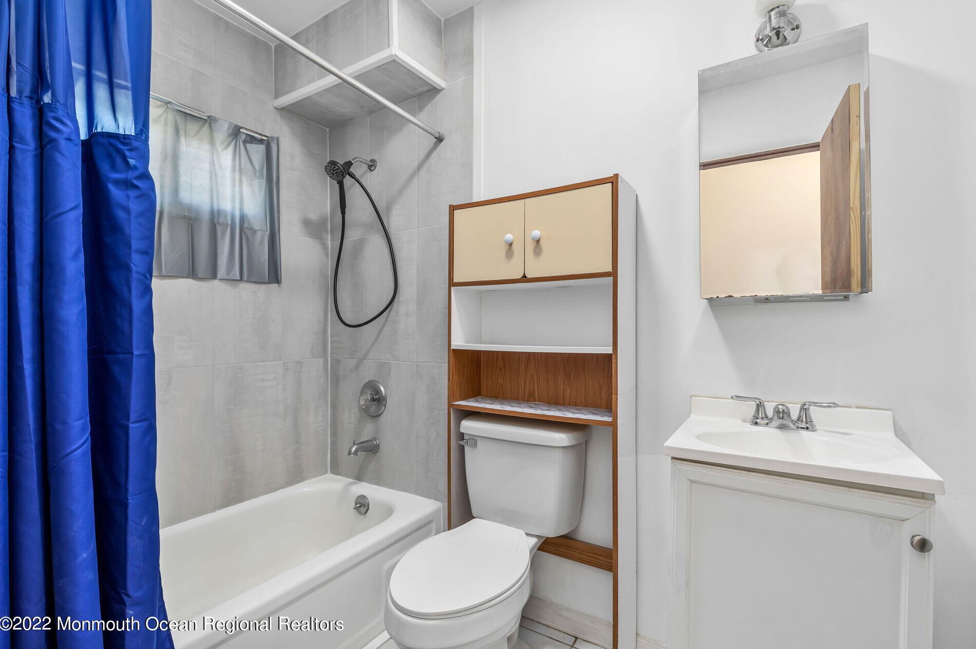 16 Newman St, Ideal Beach NJ  07734-3043 exterior