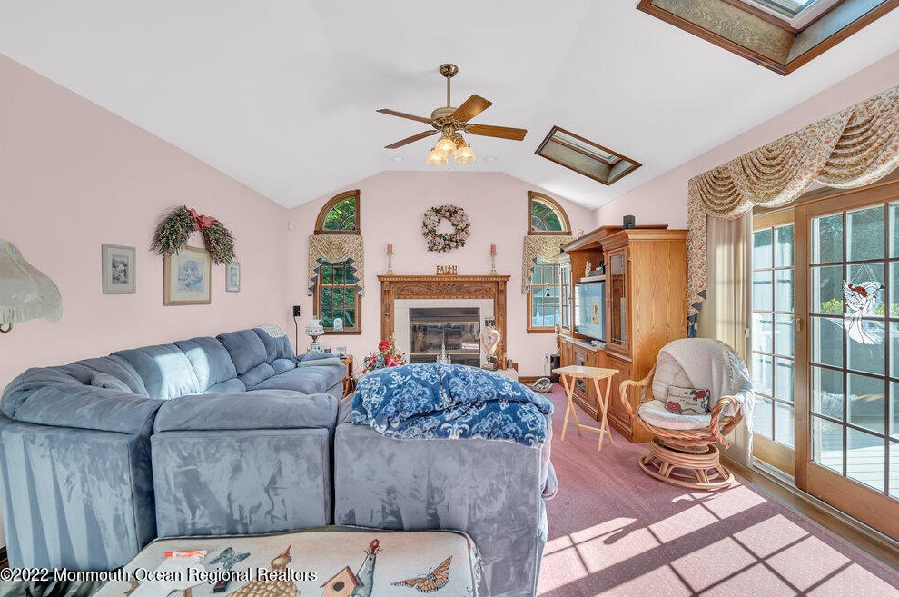 1982 Leonard Dr, Toms River NJ  08755-1501 exterior