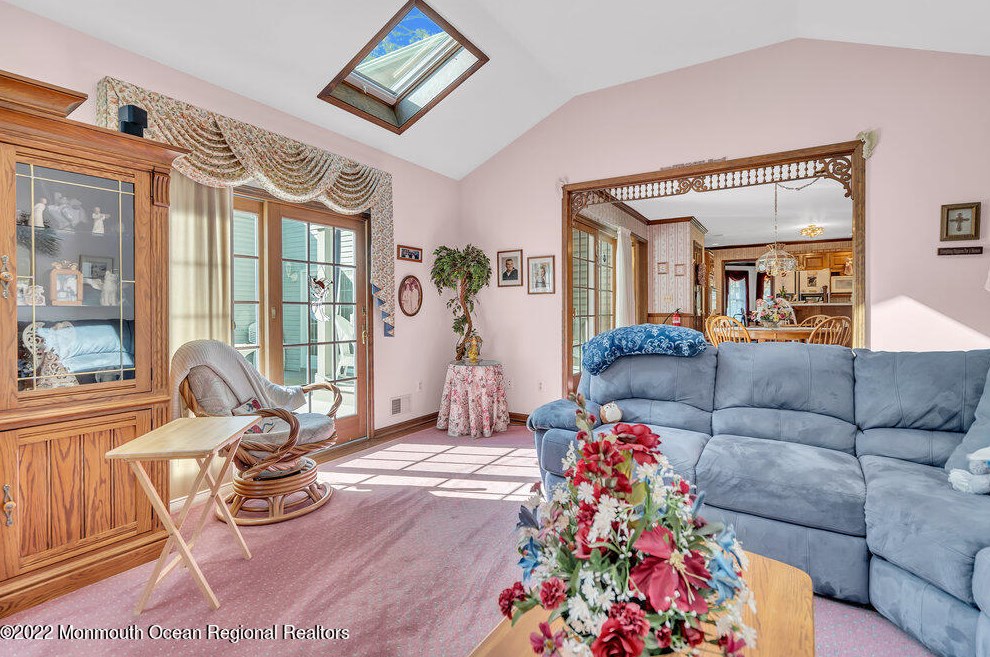 1982 Leonard Dr, Toms River NJ  08755-1501 exterior