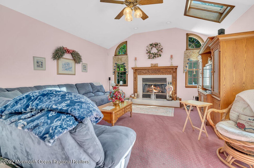 1982 Leonard Dr, Toms River NJ  08755-1501 exterior