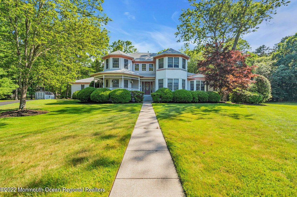 1982 Leonard Dr, Toms River NJ  08755-1501 exterior