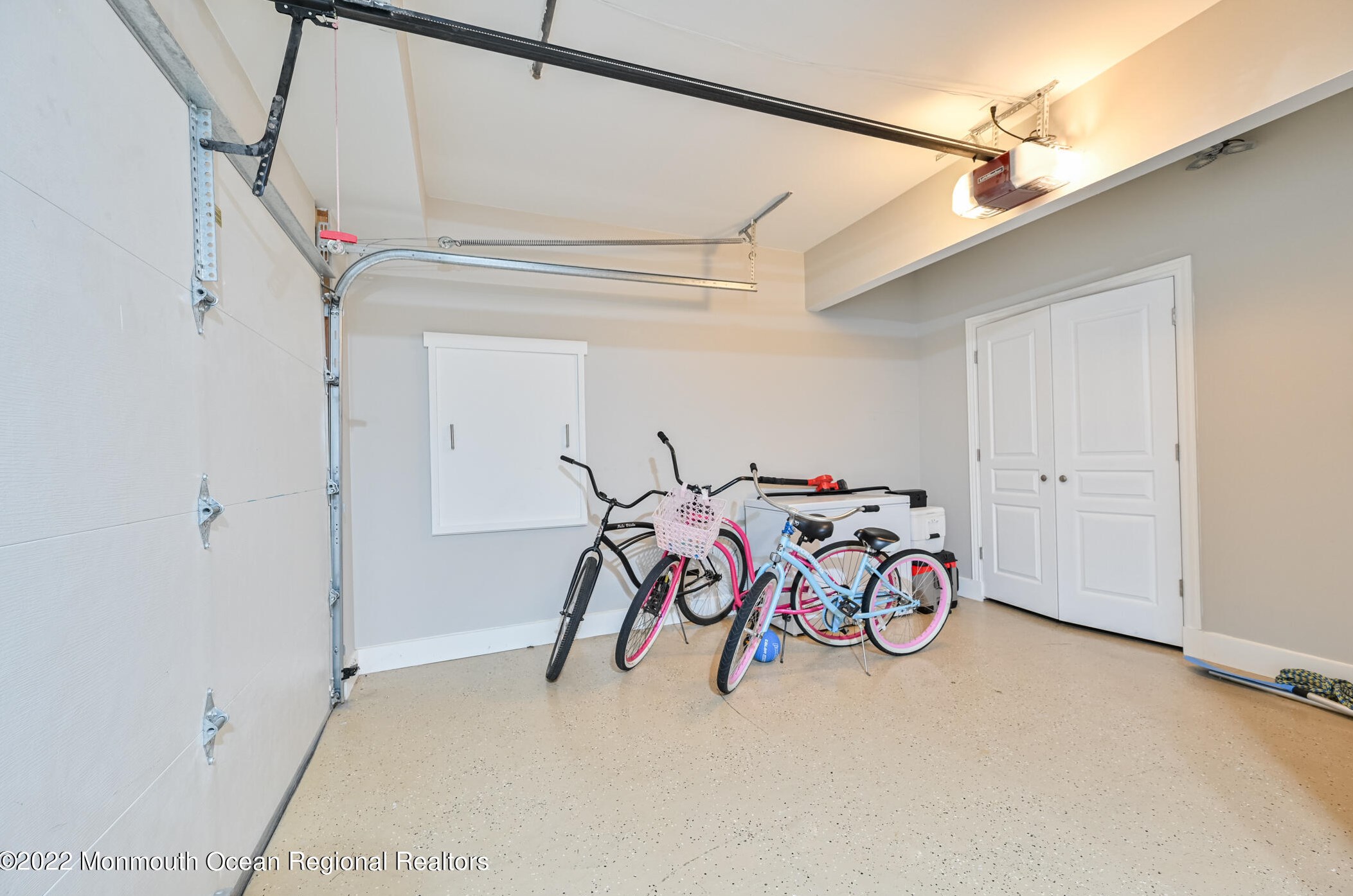 29 Neptune Rd, Toms River NJ  08753-2030 exterior
