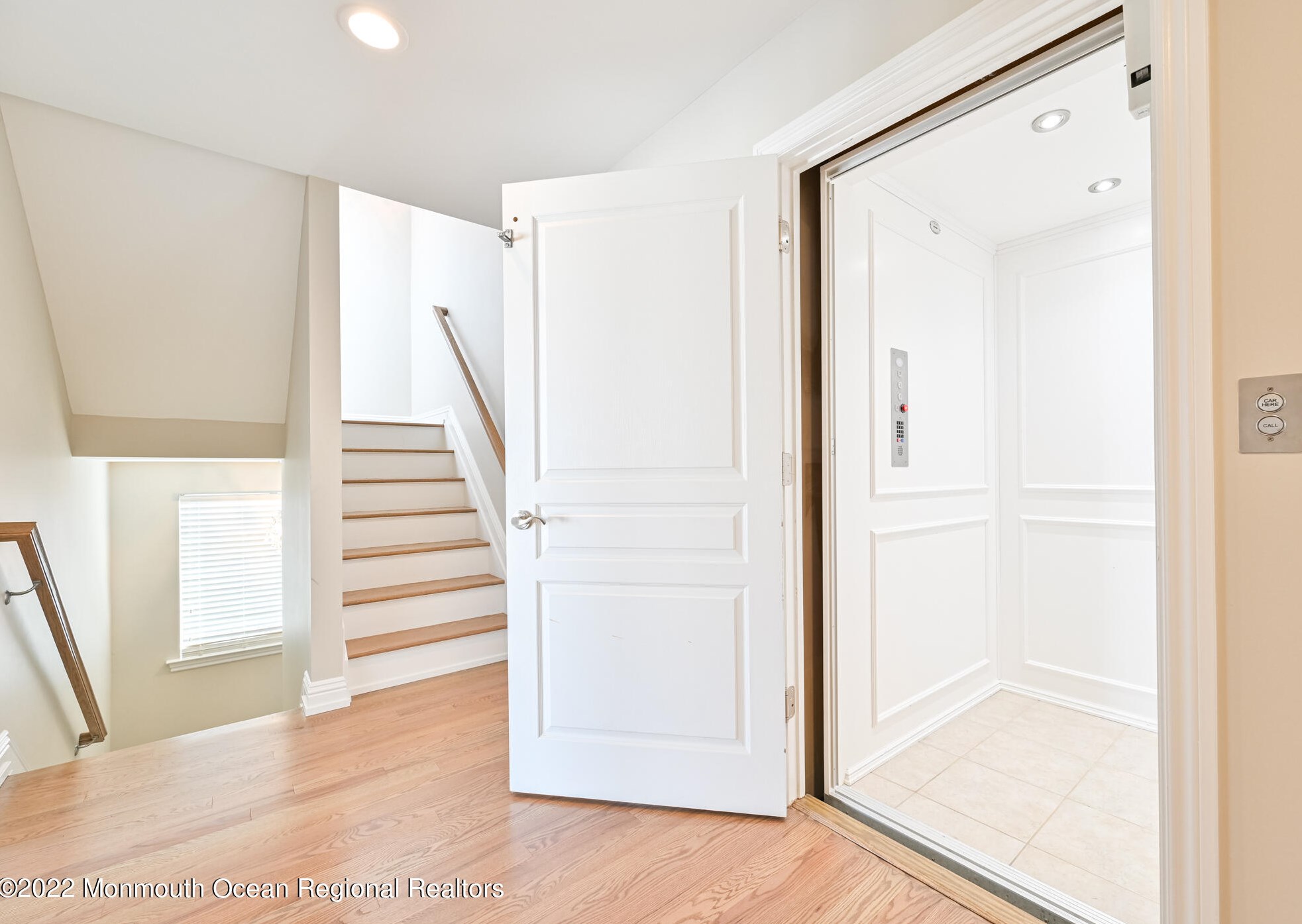 29 Neptune Rd, Toms River NJ  08753-2030 exterior