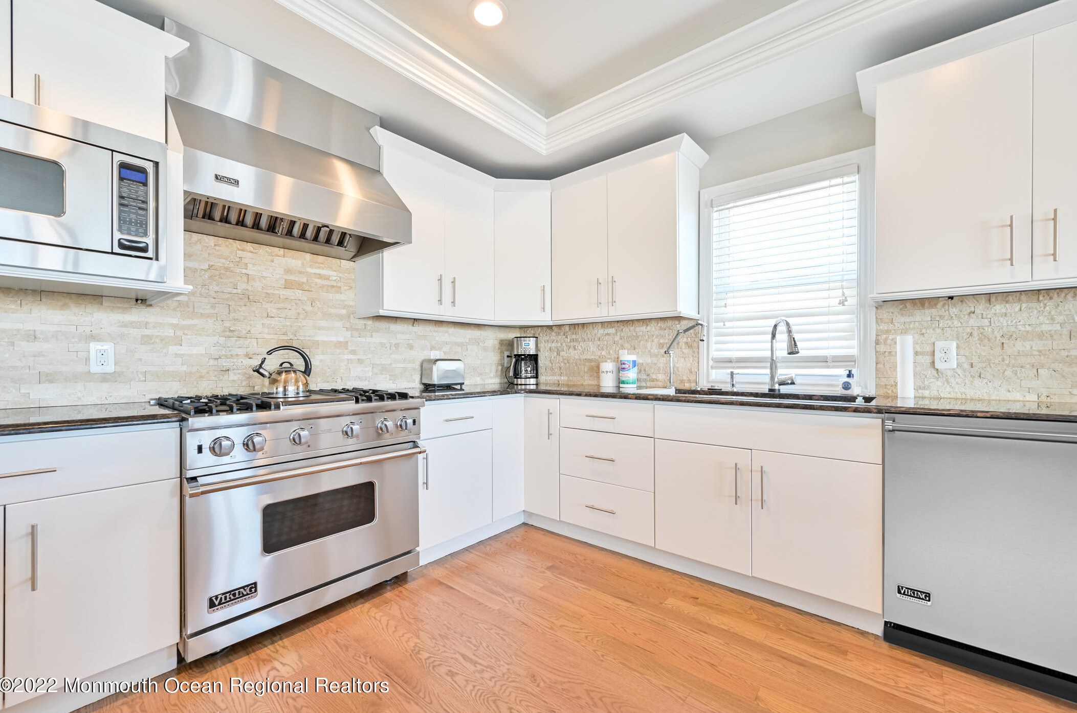 29 Neptune Rd, Toms River NJ  08753-2030 exterior
