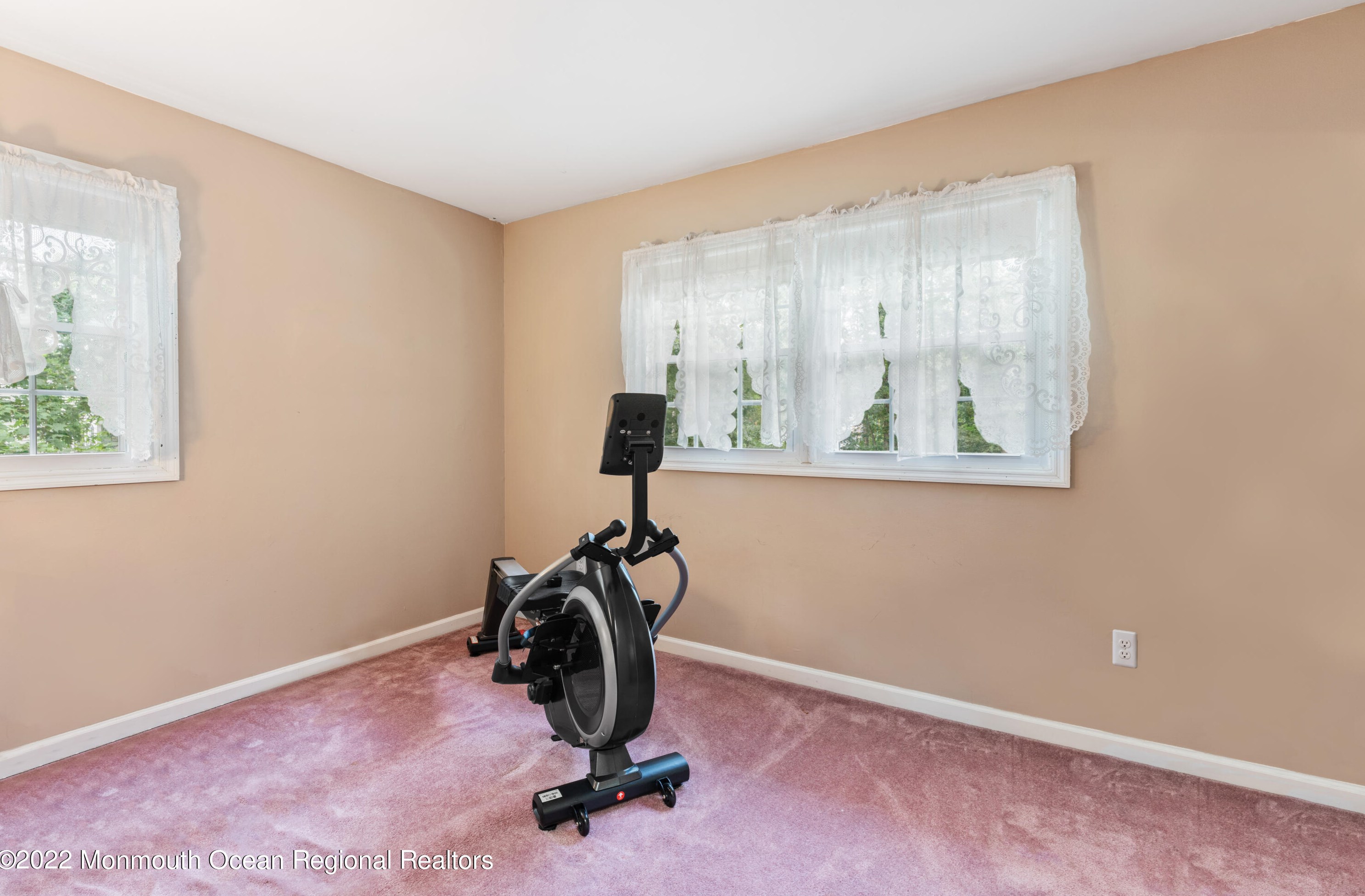 1156 Hickory St, Toms River NJ 08755-1302 exterior