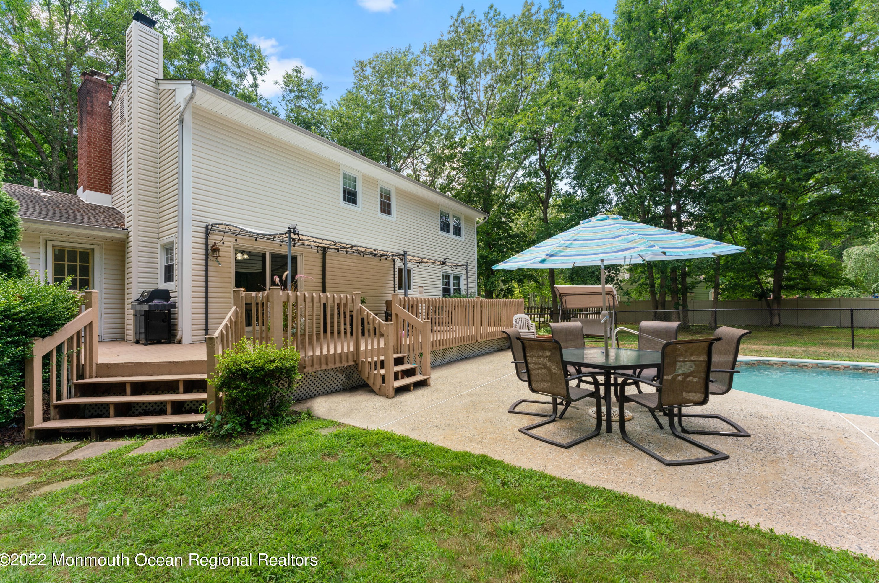 1156 Hickory St, Toms River NJ 08755-1302 exterior