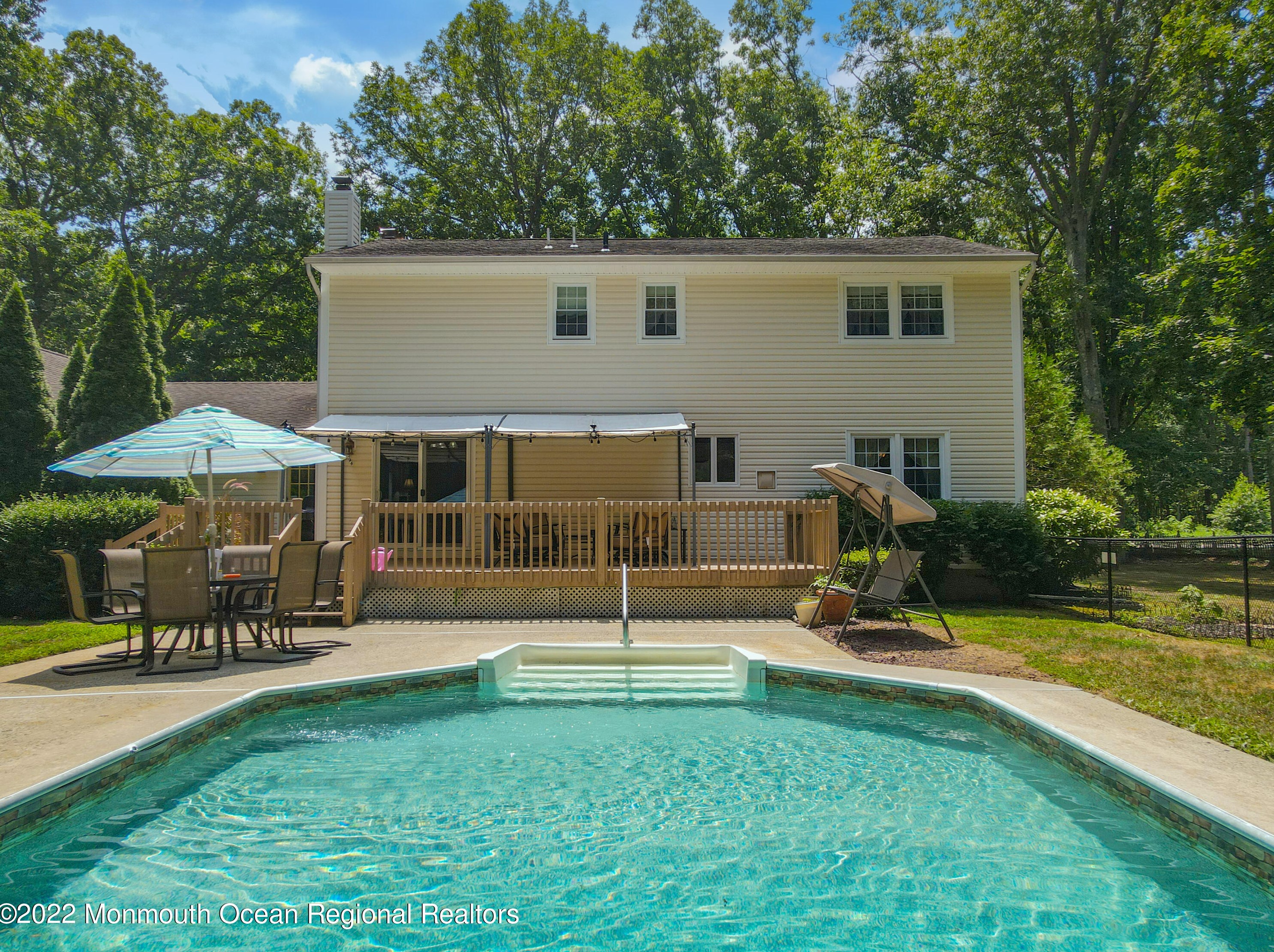 1156 Hickory St, Toms River NJ 08755-1302 exterior