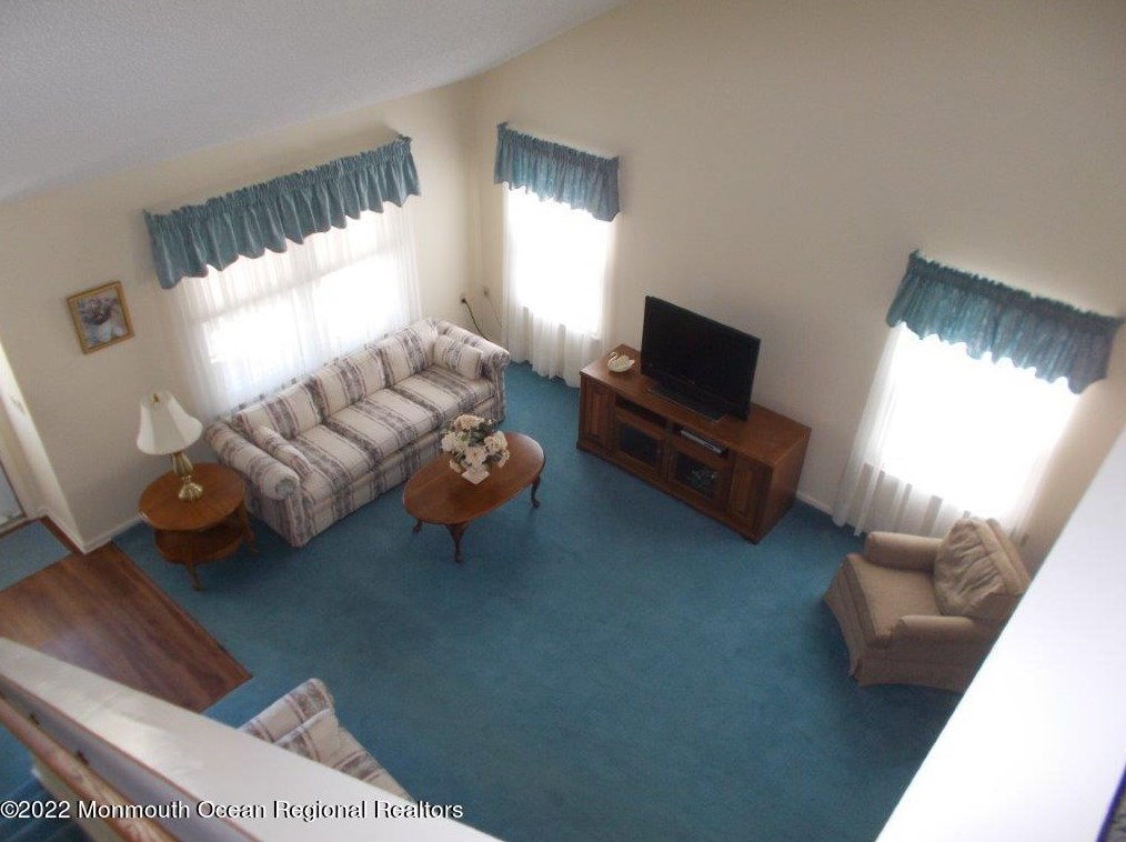 13 Bellwood Ct, Barnegat Township NJ 08005-3124 exterior