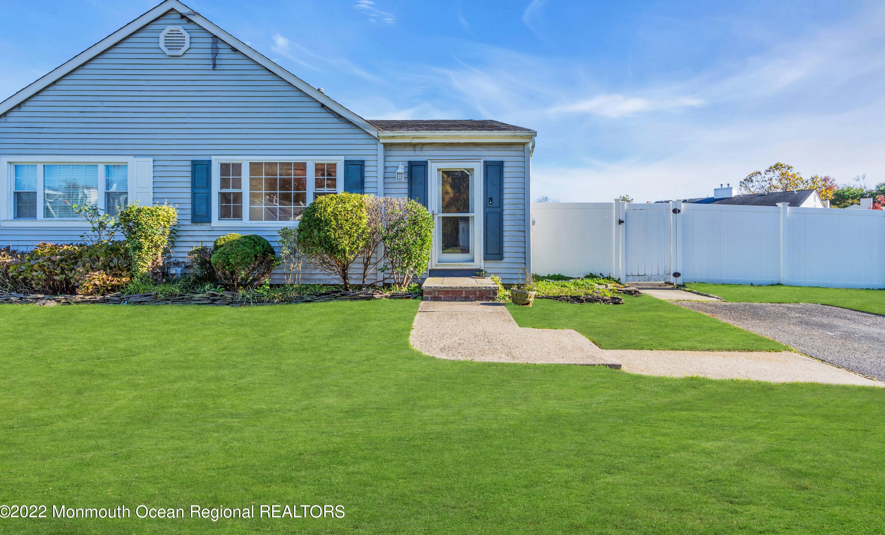 533 Iron Kettle Rd, Toms River NJ  08753-6284 exterior