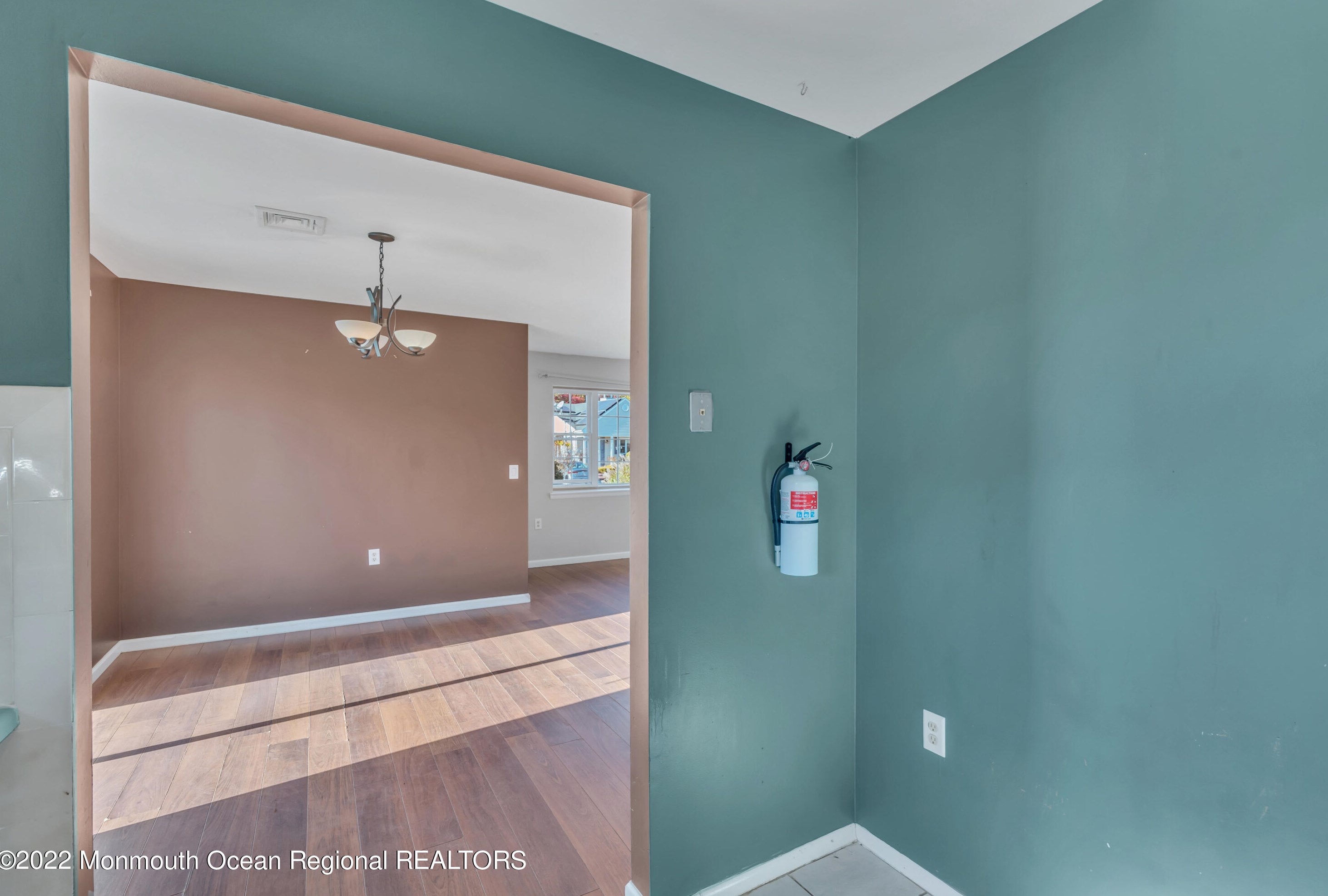 533 Iron Kettle Rd, Toms River NJ  08753-6284 exterior