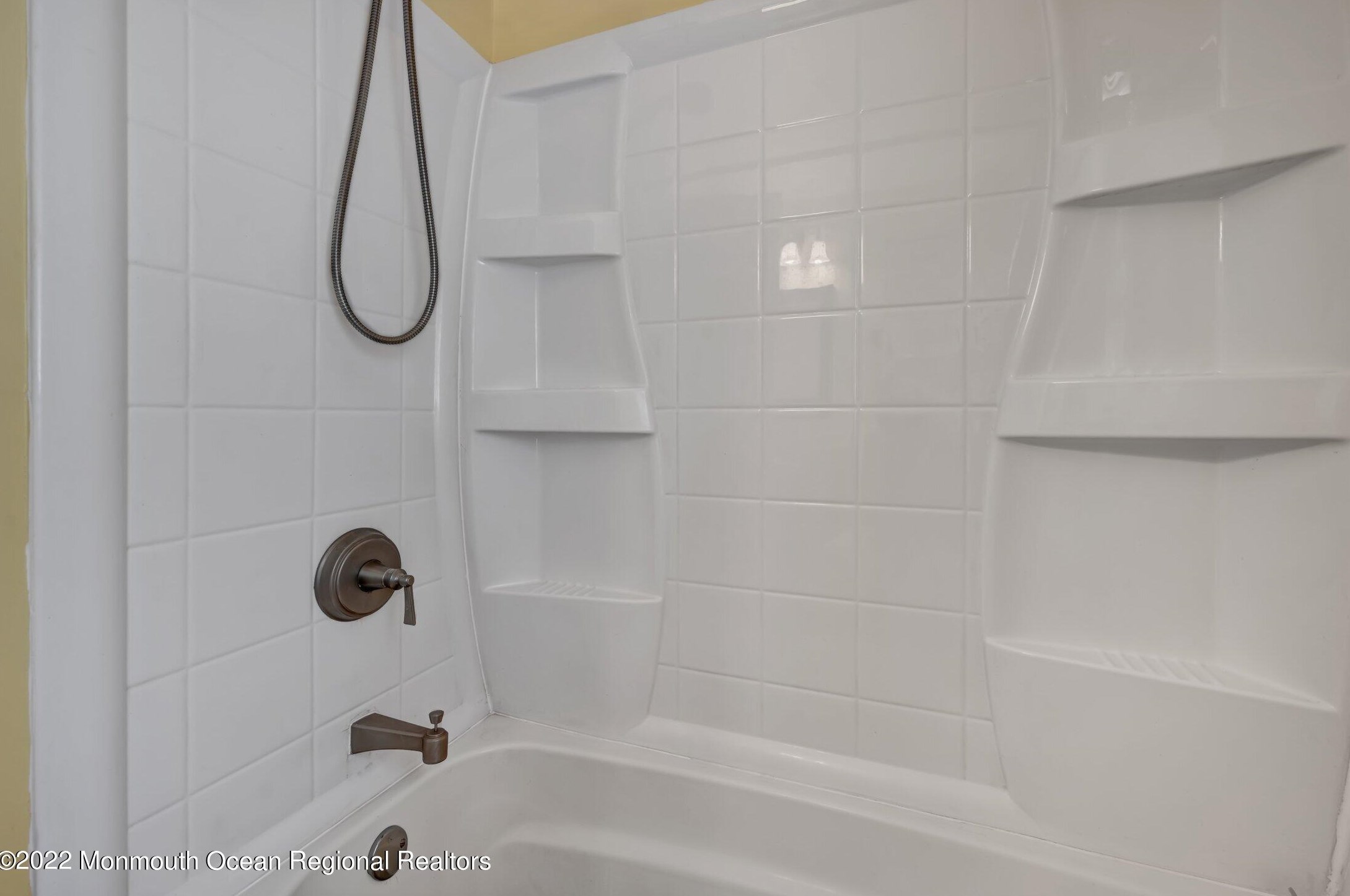 211 Chestnut St, Toms River NJ exterior