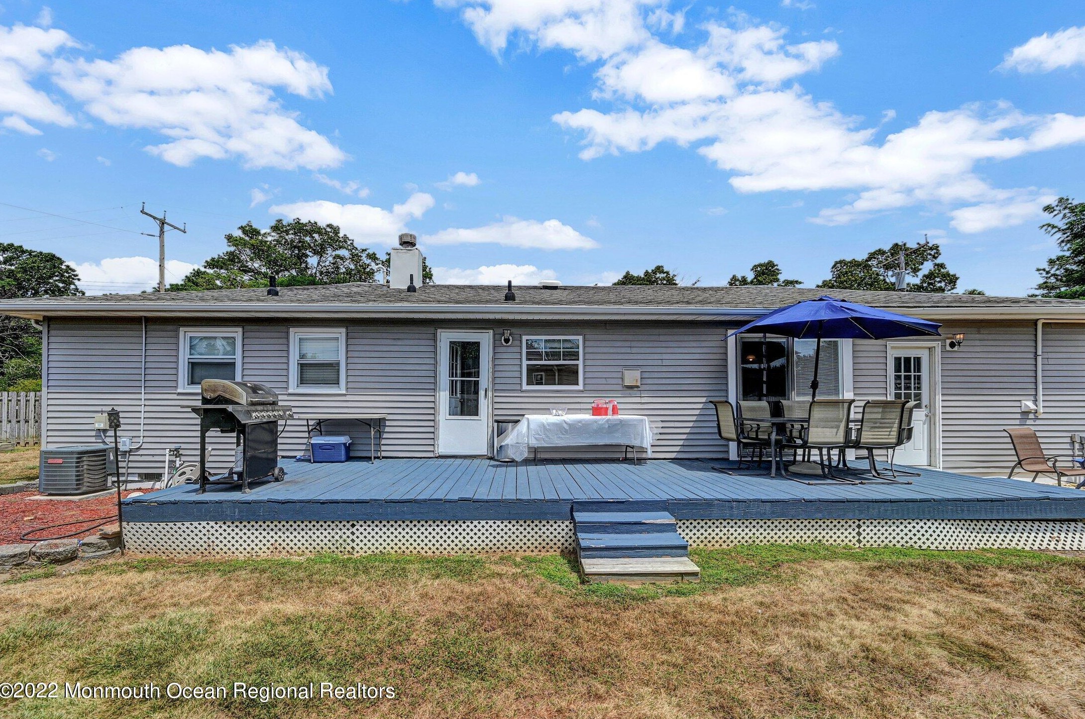 211 Chestnut St, Toms River NJ exterior