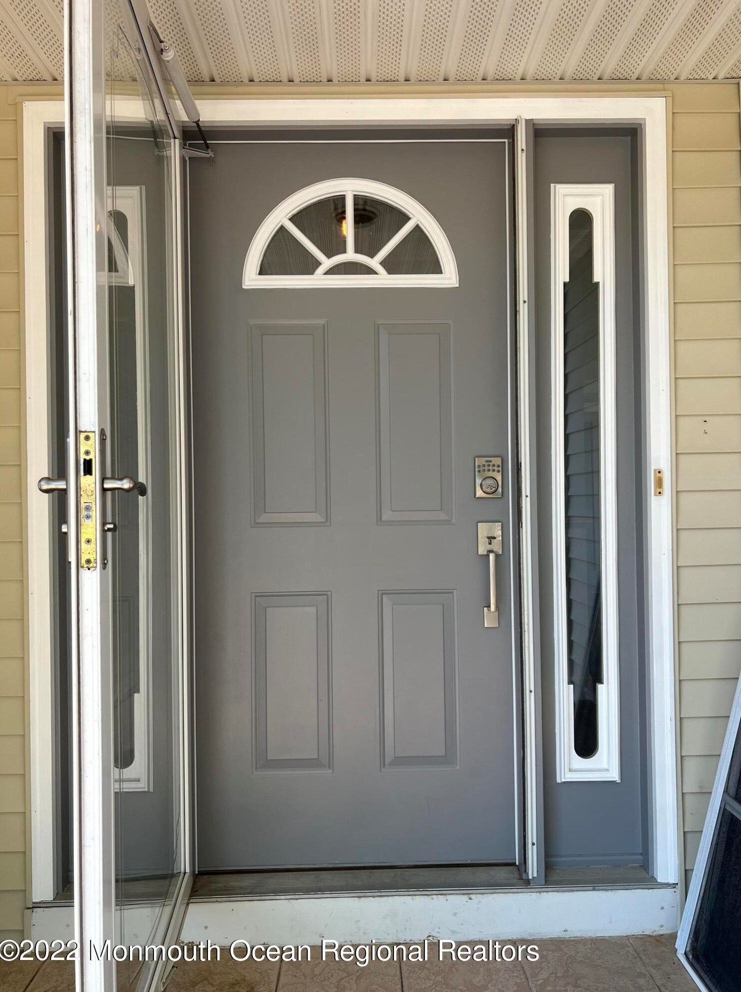 19 Winterton Dr, Toms River NJ  08757-6024 exterior