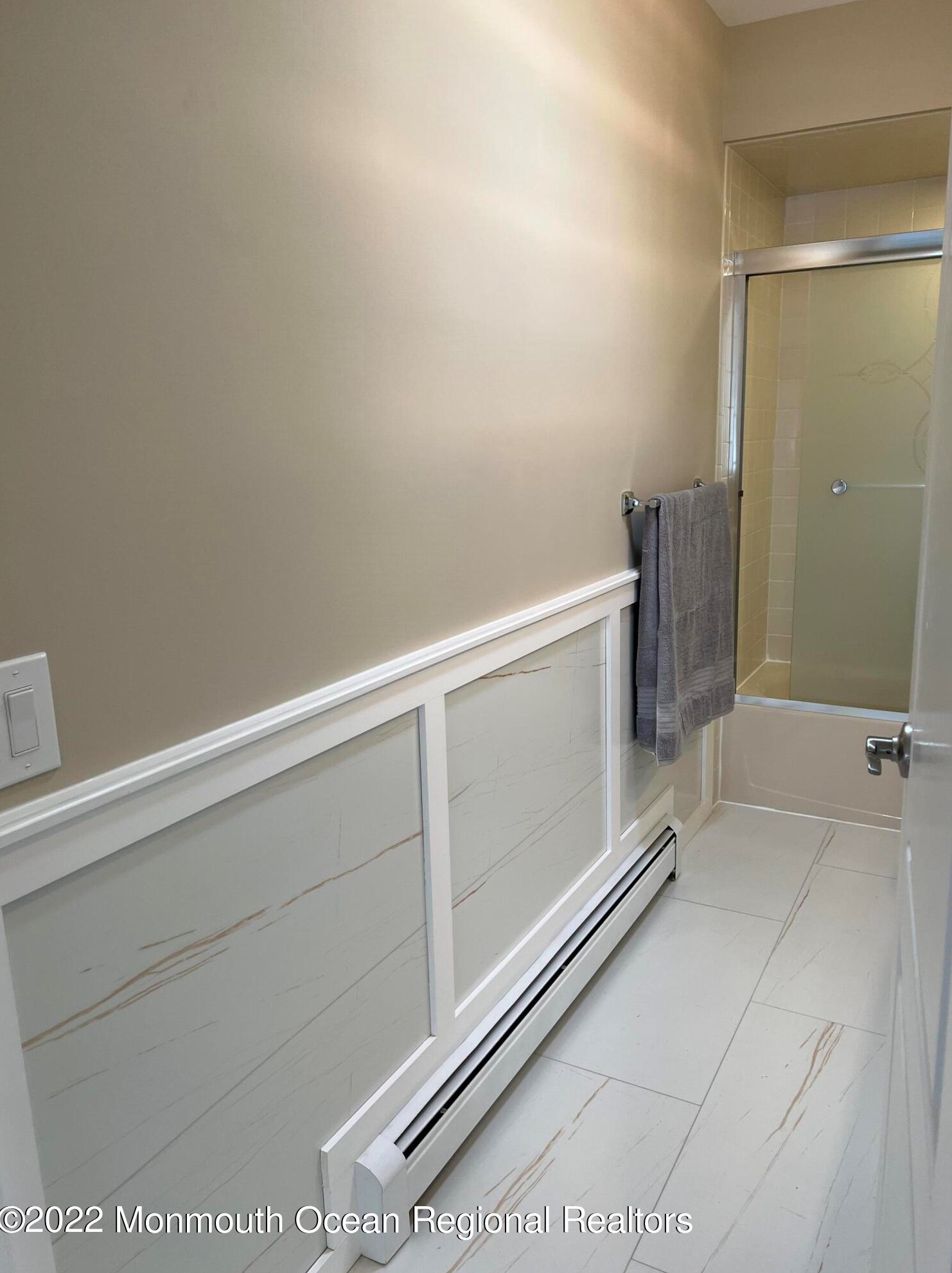 19 Winterton Dr, Toms River NJ  08757-6024 exterior