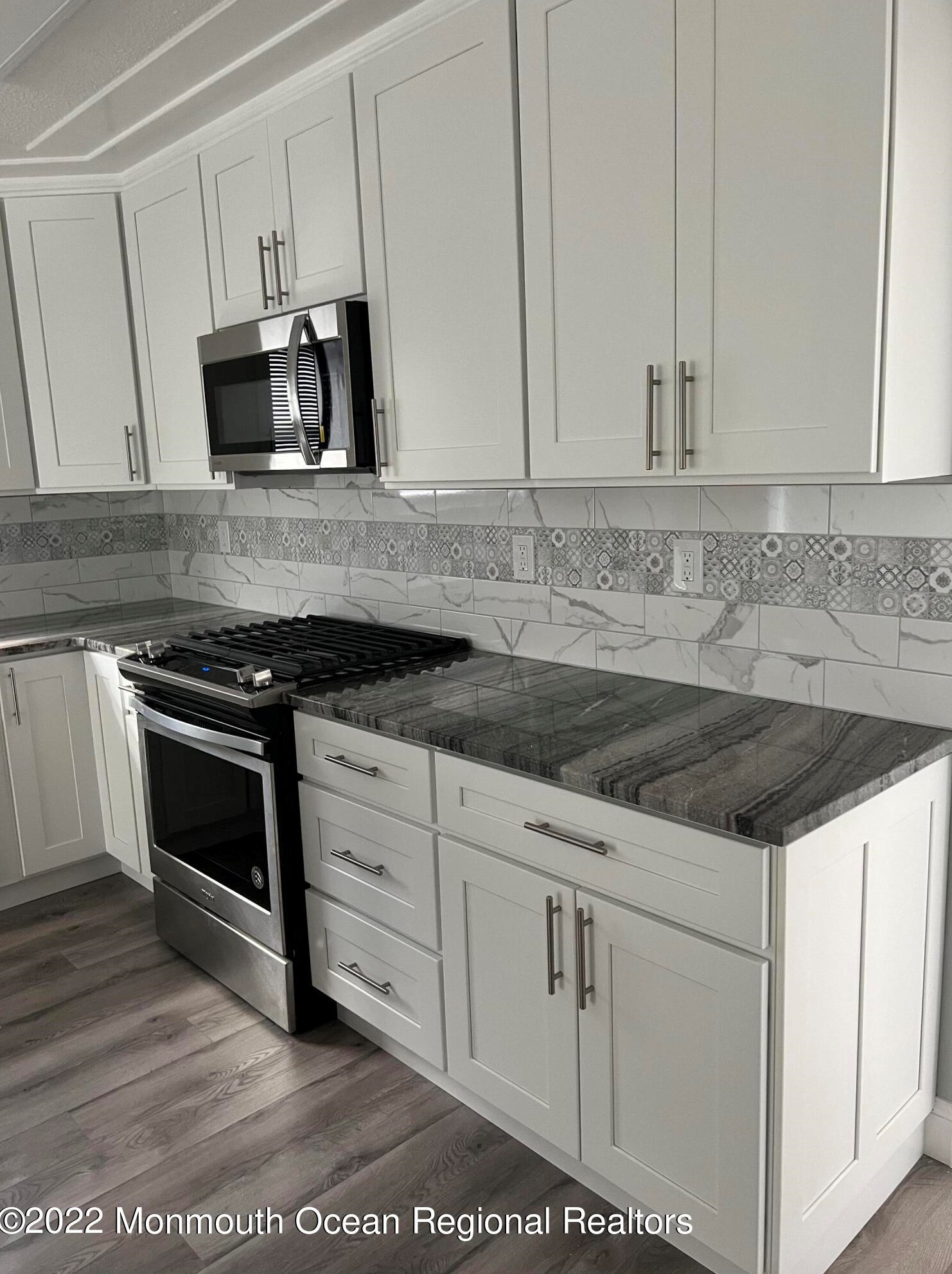 19 Winterton Dr, Toms River NJ  08757-6024 exterior