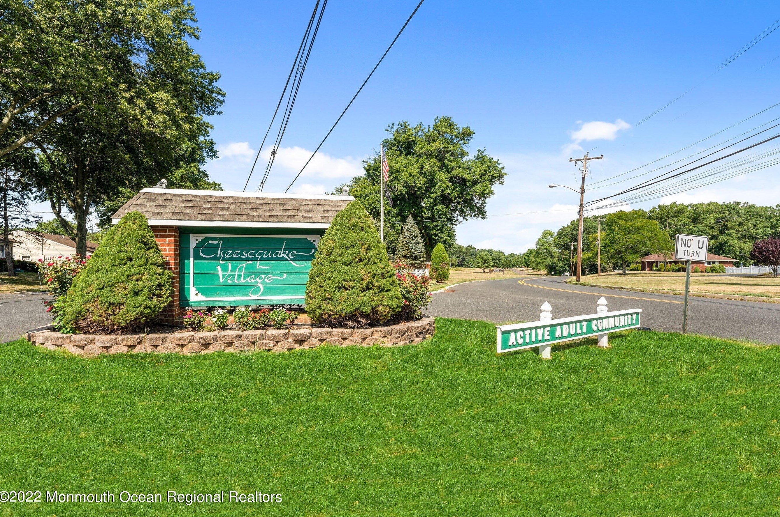 4 Haven Dr, Matawan NJ  07747-4406 exterior