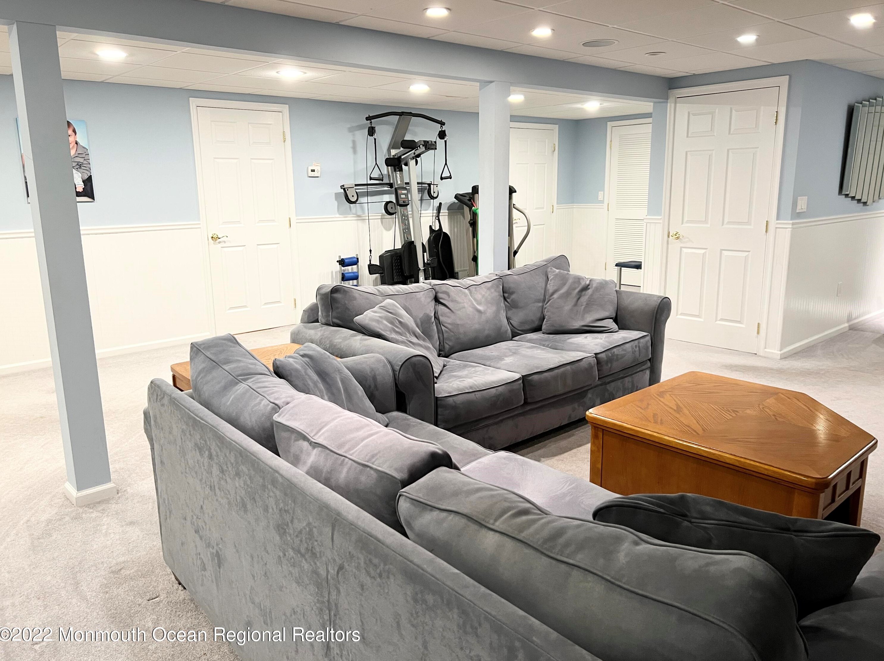 497 Freehold St, Oakhurst NJ 07755-1319 exterior