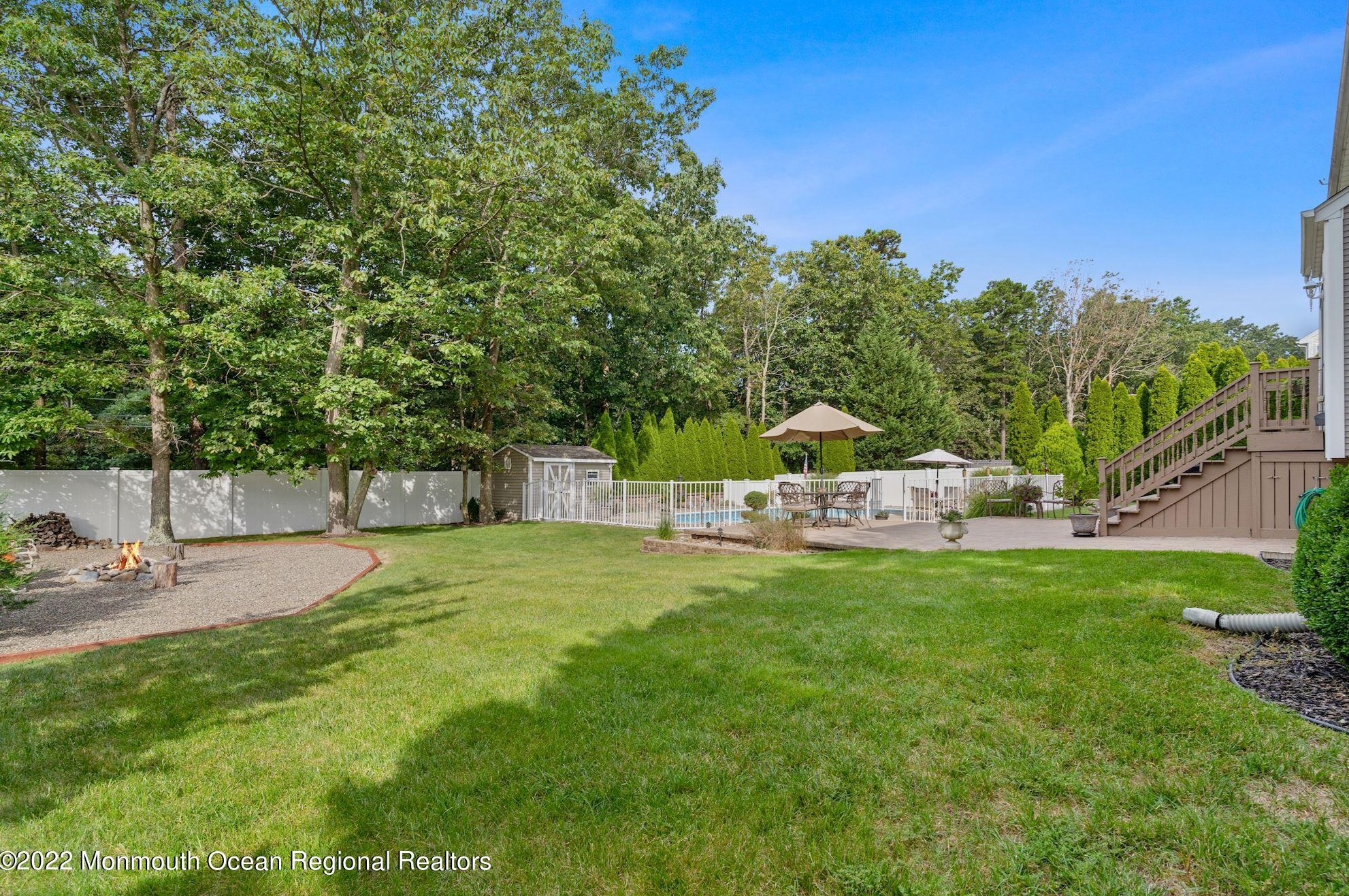 2420 Frst Cir, Toms River NJ 08757 exterior