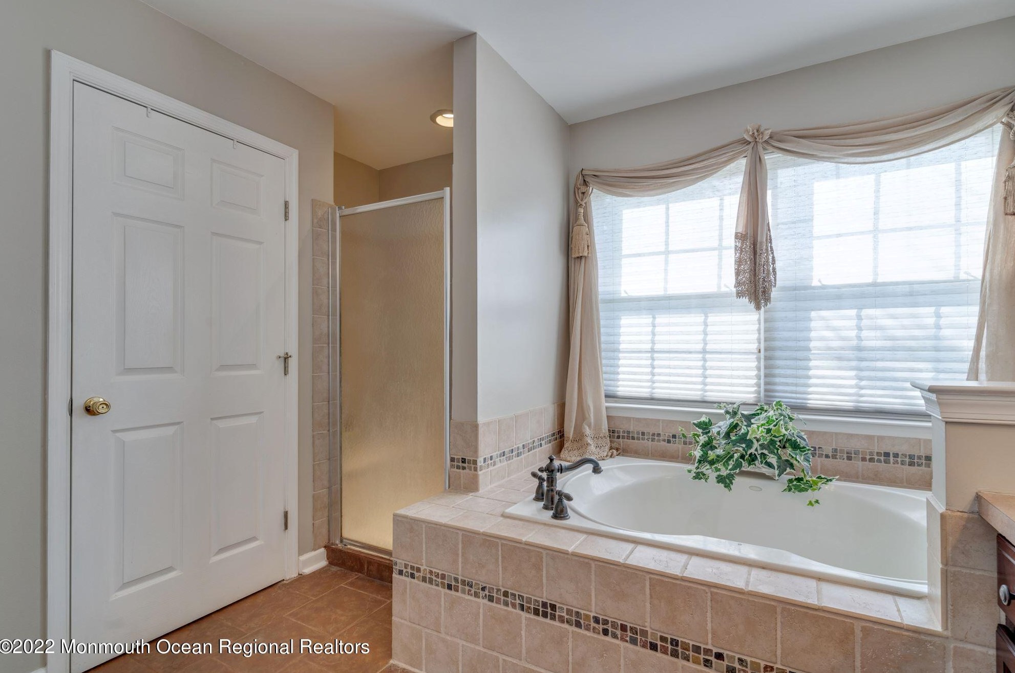 2420 Frst Cir, Toms River NJ 08757 exterior