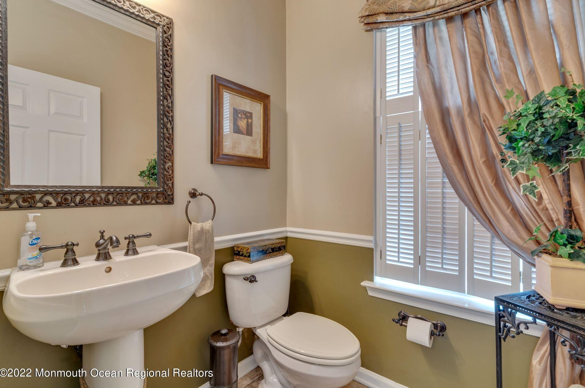 2420 Frst Cir, Toms River NJ 08757 exterior