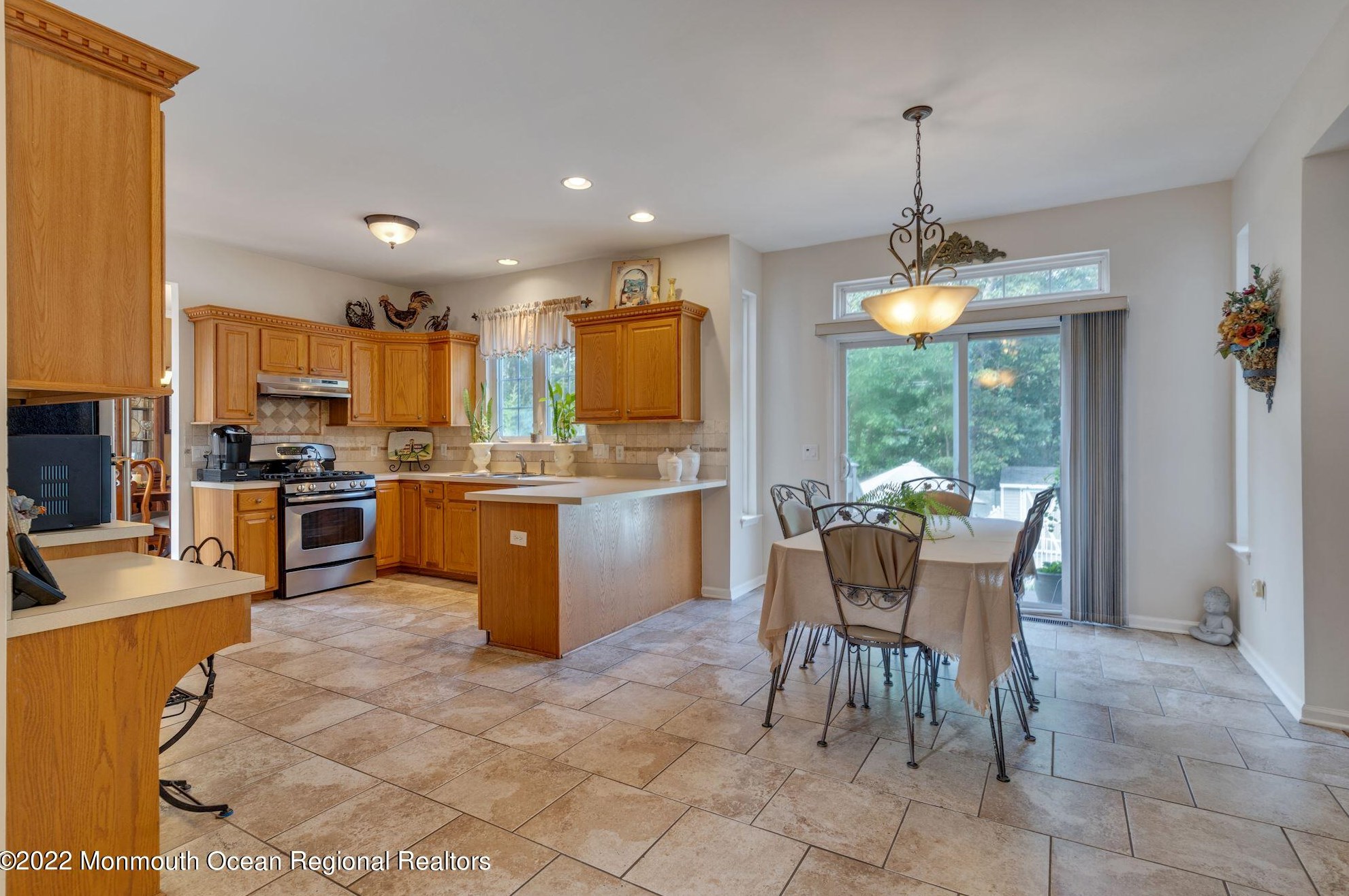 2420 Frst Cir, Toms River NJ 08757 exterior