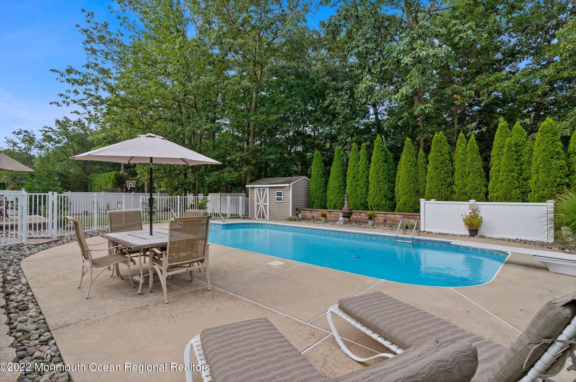 2420 Frst Cir, Toms River NJ 08757 exterior