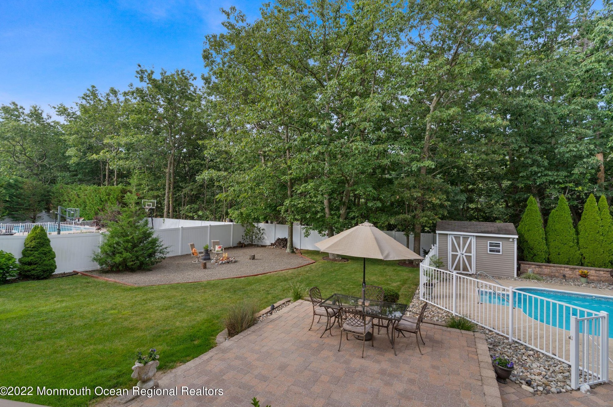 2420 Frst Cir, Toms River NJ 08757 exterior