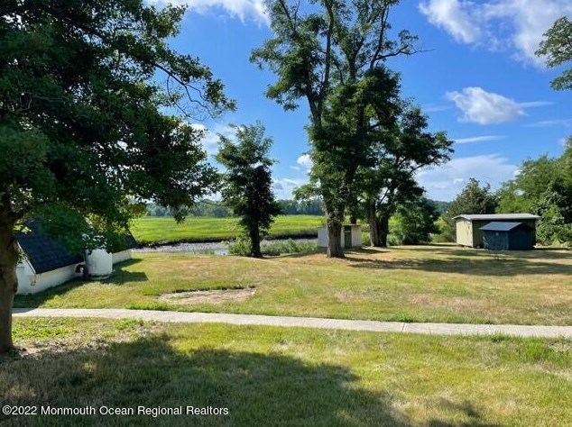 353 Riverdale Dr, Keyport NJ  07735-5022 exterior