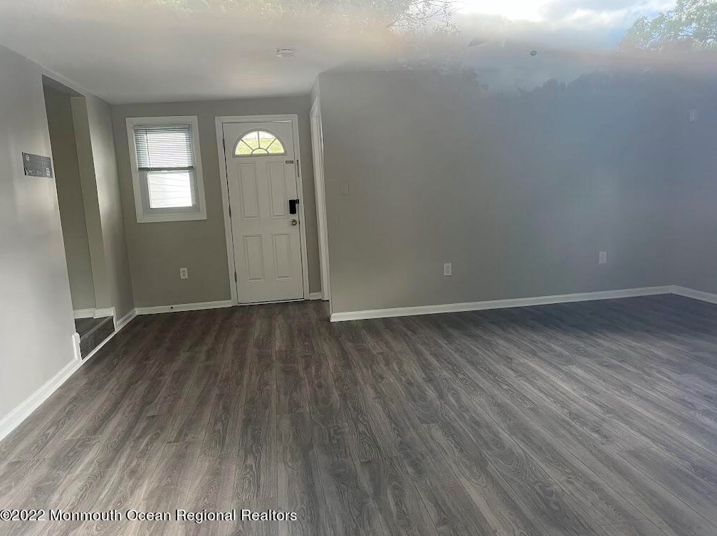 215 Twin Lakes Blvd, Tuckerton NJ  08087-1737 exterior