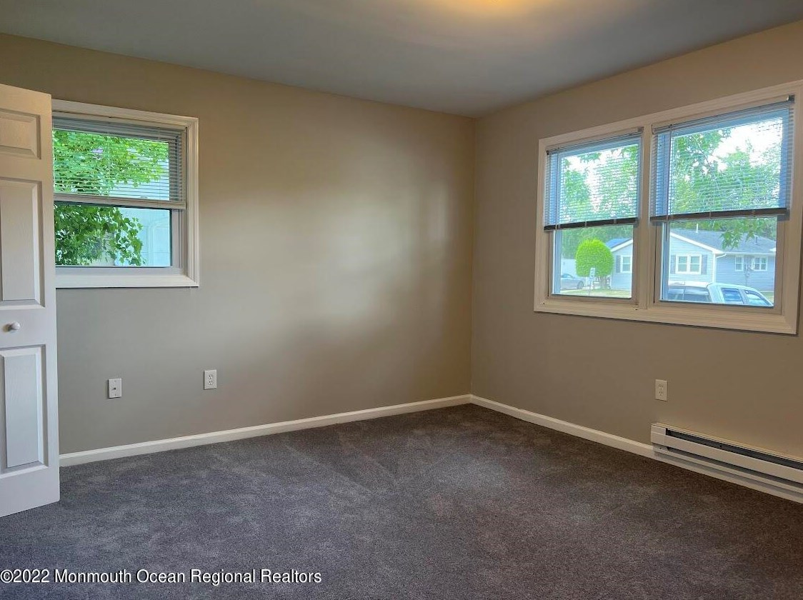 215 Twin Lakes Blvd, Tuckerton NJ  08087-1737 exterior