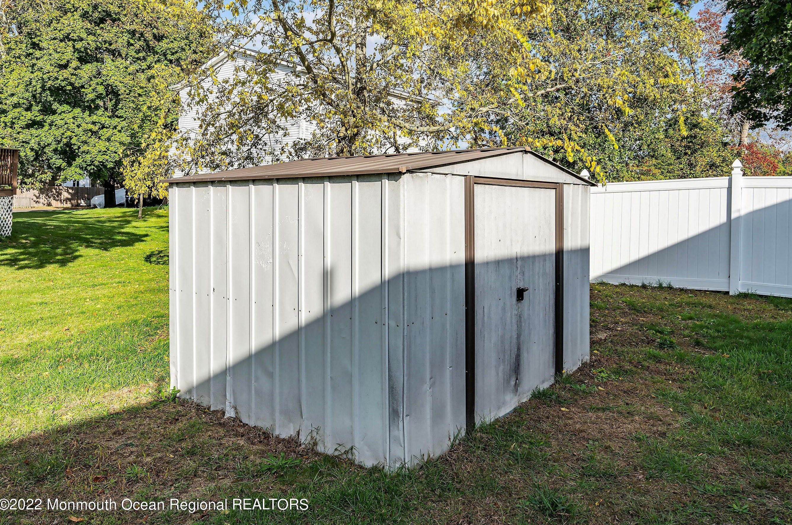 151 1 Ave, Toms River NJ 08757-5018 exterior