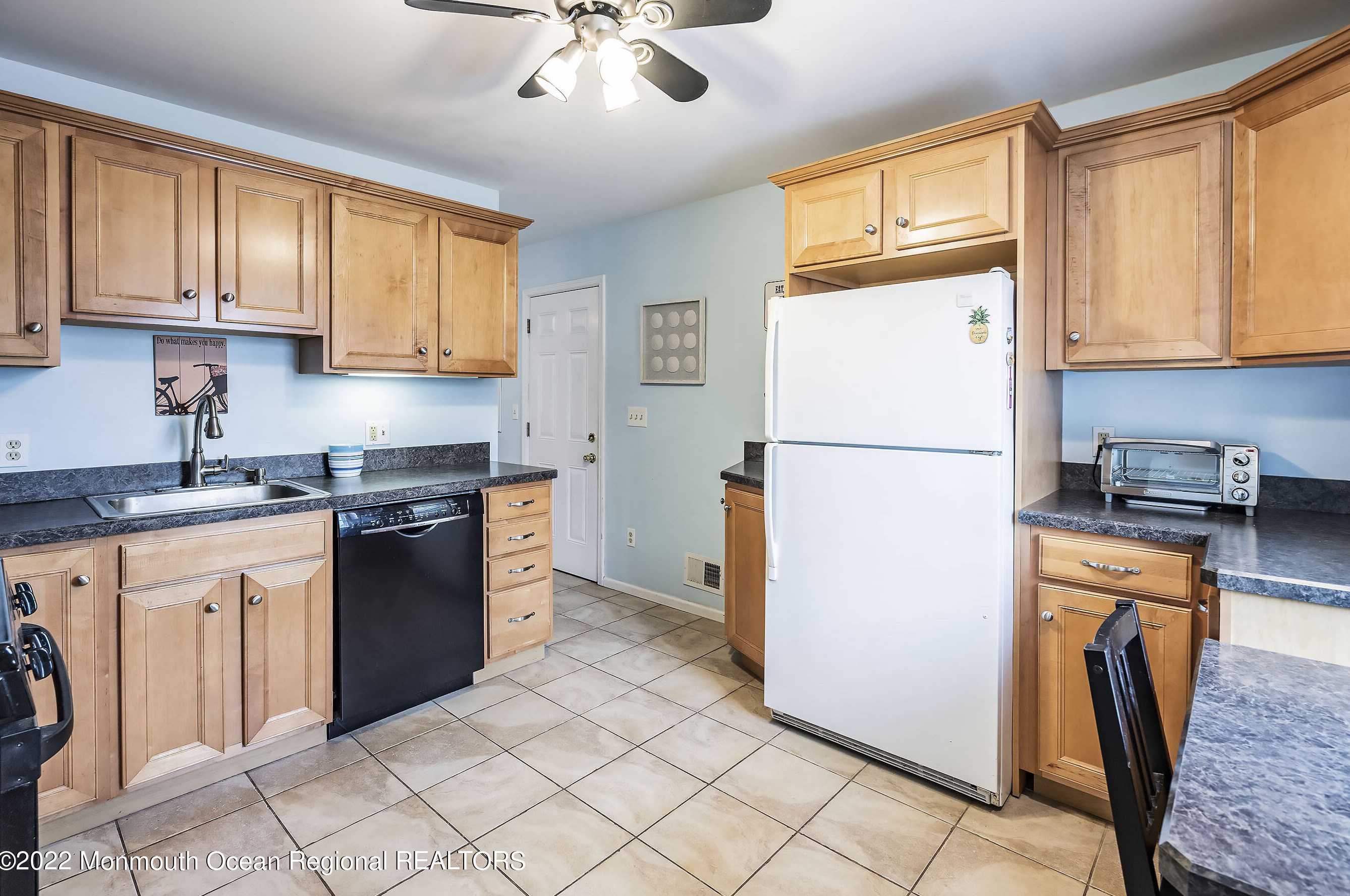 1207 Atlantic Ave, Wall Township NJ 08736-1202 exterior