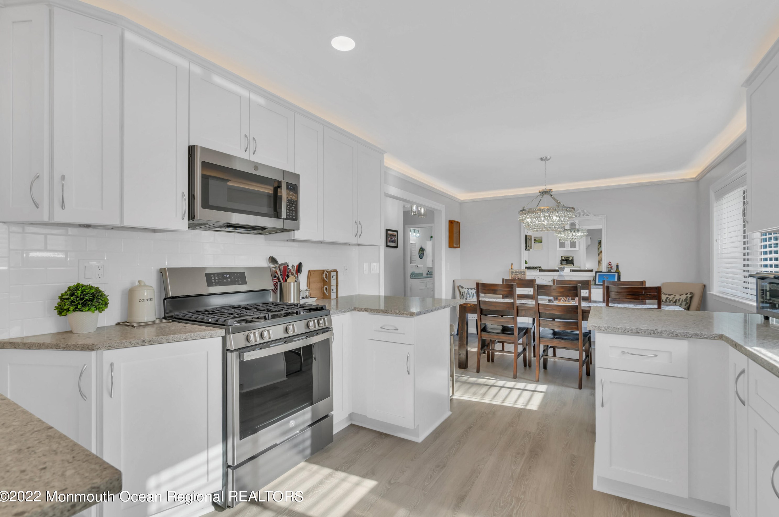 187 Heywood Ct, Matawan NJ 07747-3570 exterior