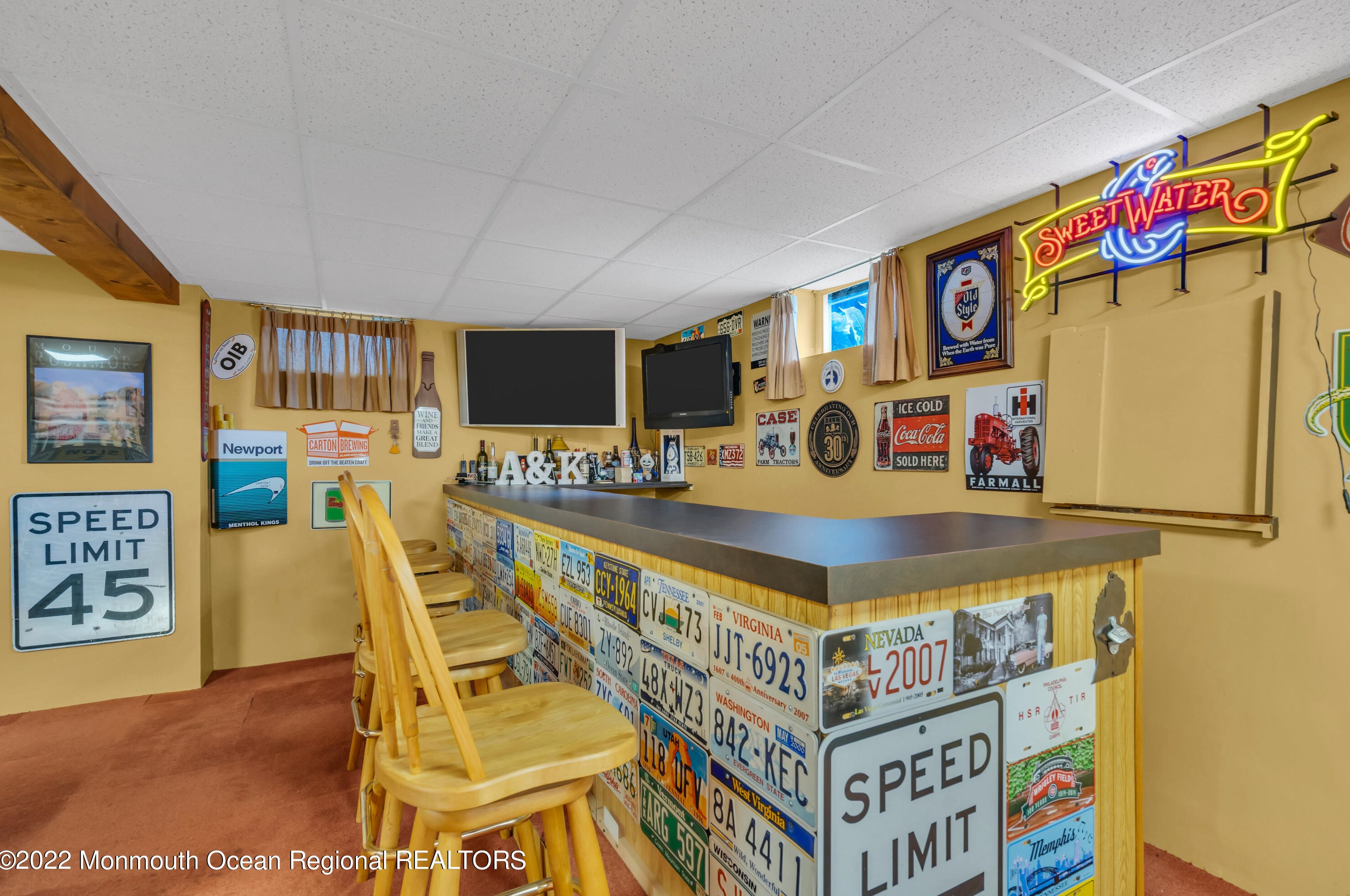 187 Heywood Ct, Matawan NJ 07747-3570 exterior