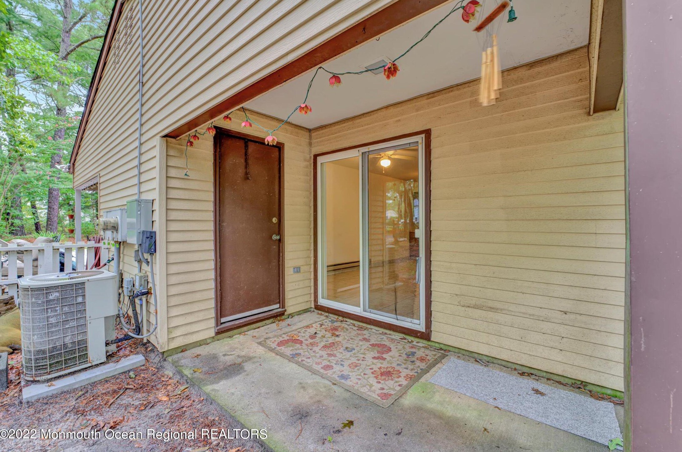 1 Driftwood Dr, Tuckerton NJ  08087-9779 exterior