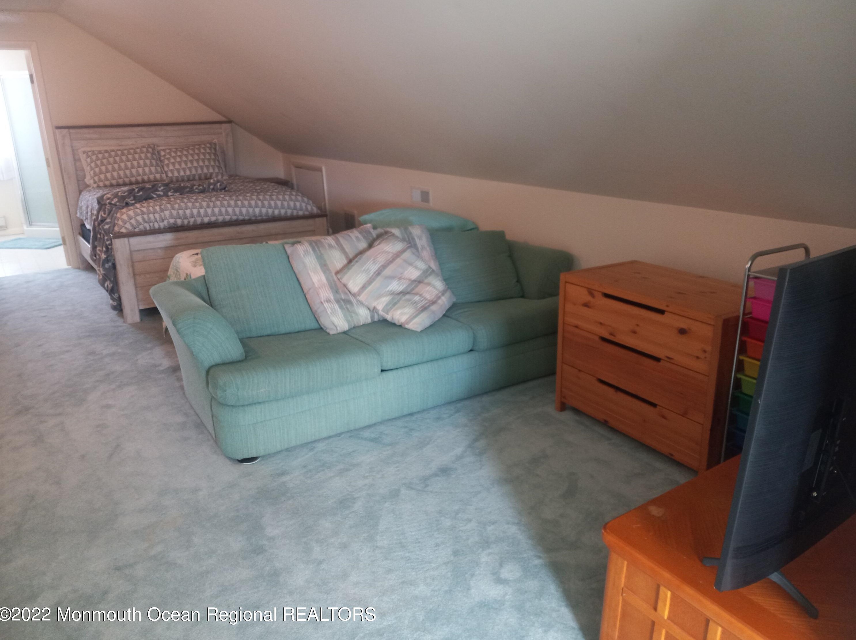 22 Ship Dr, Tuckerton NJ  08087-1520 exterior