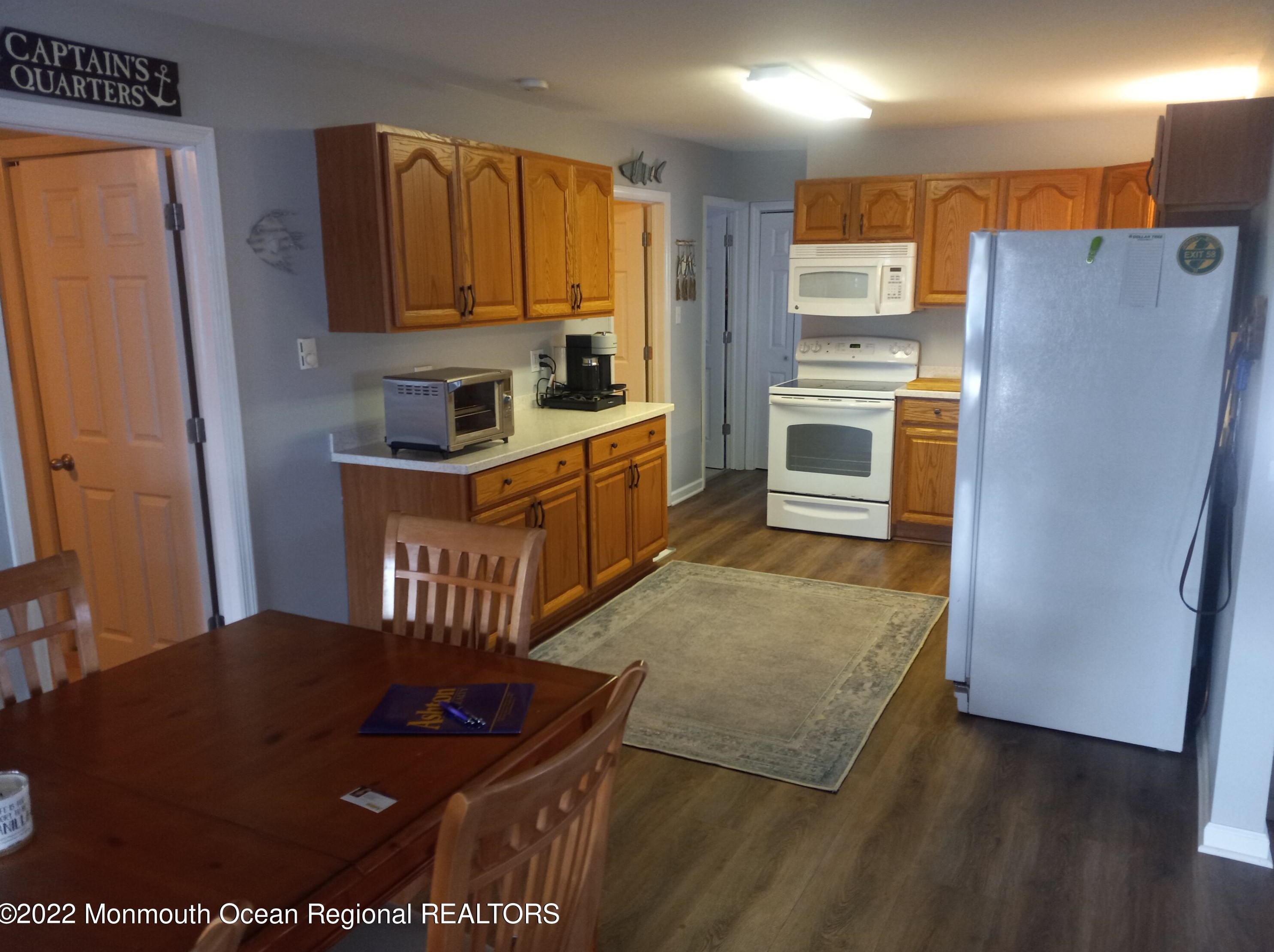 22 Ship Dr, Tuckerton NJ  08087-1520 exterior