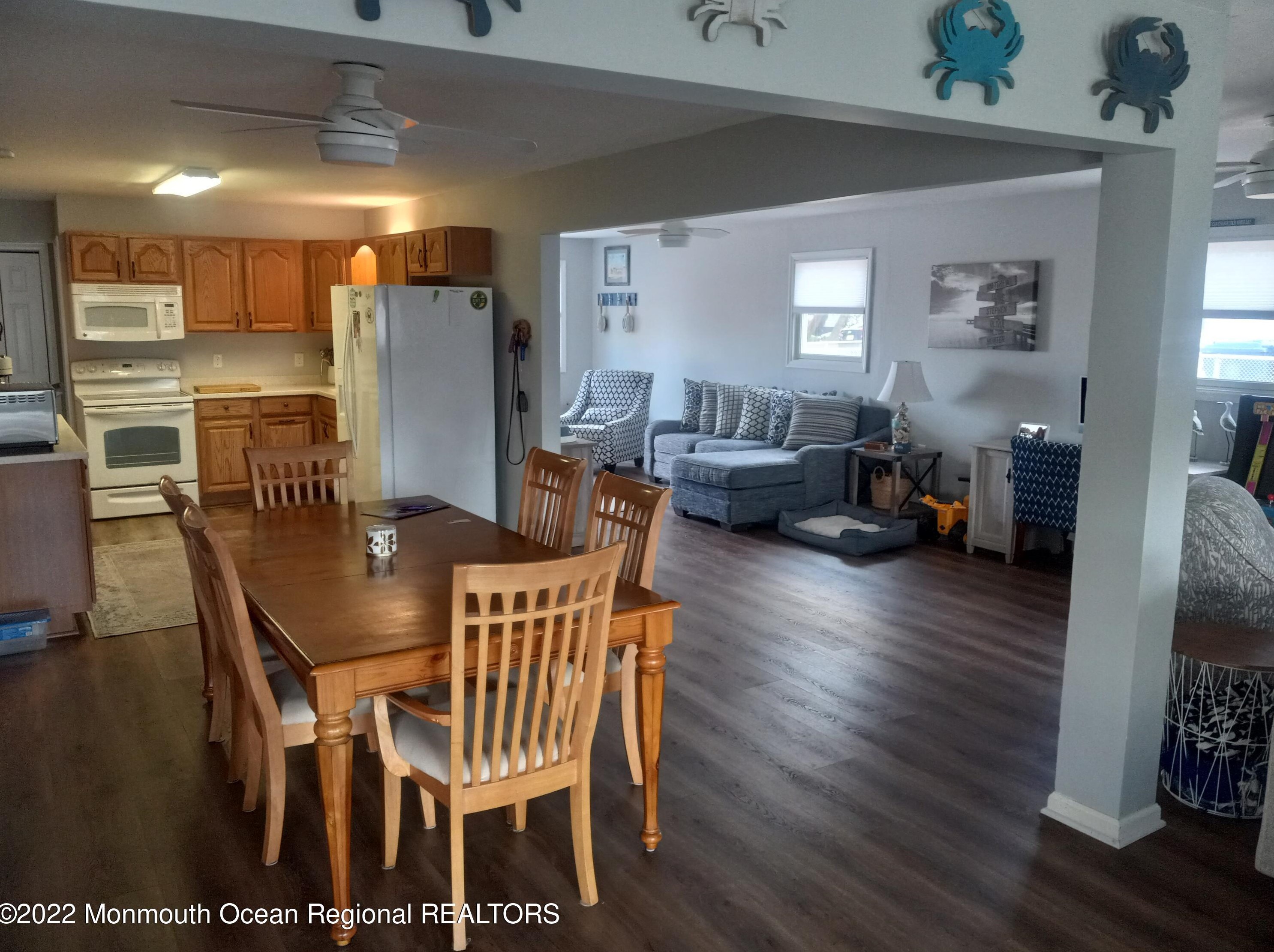 22 Ship Dr, Tuckerton NJ  08087-1520 exterior